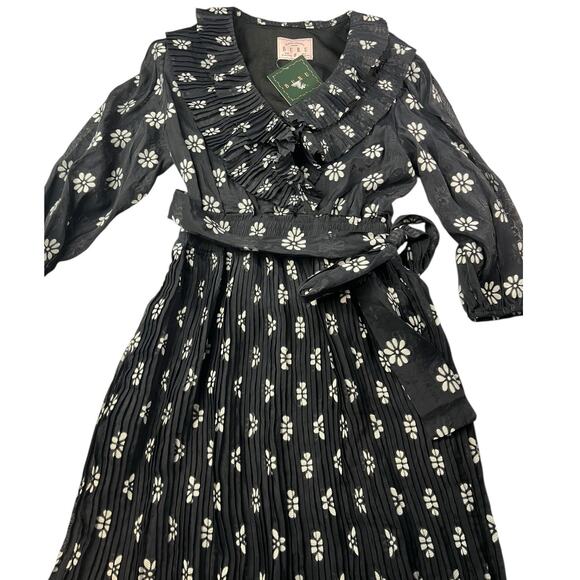 Buru Blanche Floral Pleated Ruffled V-Neck Mini Dress | Sz M, Black White NWT - Picture 11 of 15